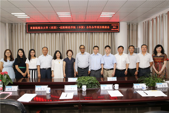 AT8V6406.JPG AT8V6406.JPG